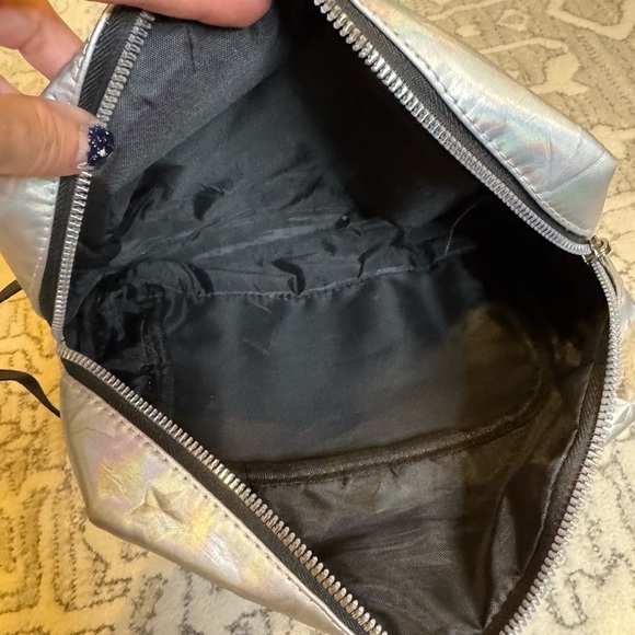 Aimee Kestenberg Quilted Makeup Bag silver with stars - Picture 8 of 8